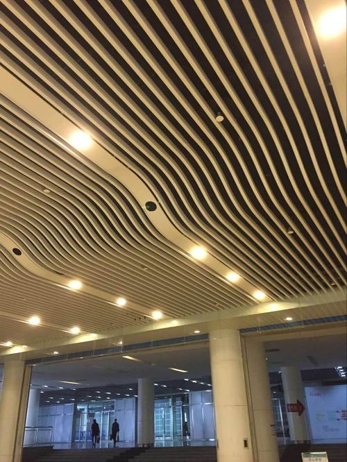 铝方通 新型建筑装饰材料的先锋